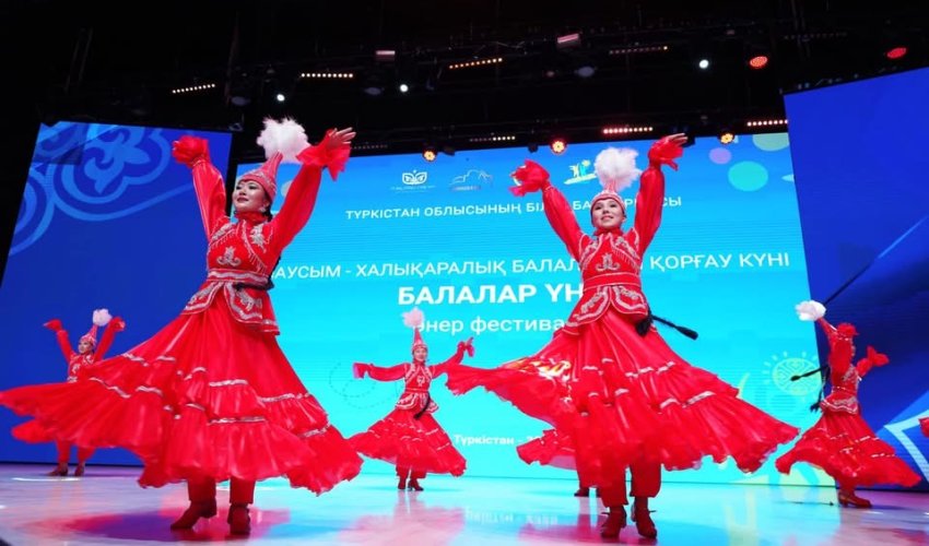 ТҮРКІСТАН «БАЛАЛАР ҮНІ» ФЕСТИВАЛІНДЕ 600-ДЕН АСТАМ БАЛА ӨНЕР КӨРСЕТТІ