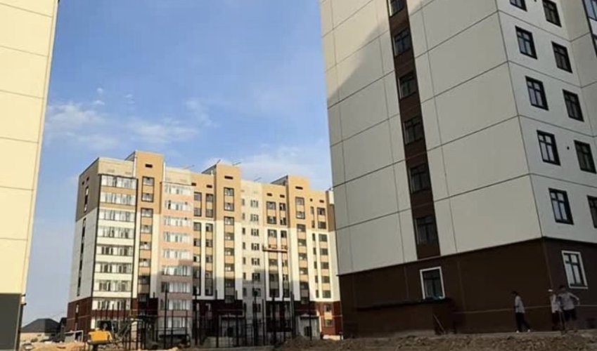 БОЗАРЫҚ ШАҒЫН АУДАНЫНДАҒЫ ТҰРҒЫН ҮЙ ҚҰРЫЛЫСЫ ҚАРҚЫНДЫ ЖҮРГІЗІЛУДЕ