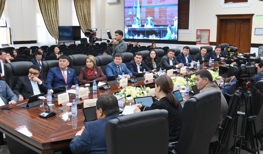 ШЫМКЕНТ ҚАЛАСЫНЫҢ КЕЙБІР КӨШЕЛЕРІНЕ АТАУ БЕРУ, ҚАЙТА АТАУ МӘСЕЛЕЛЕРІ ҚАРАЛДЫ