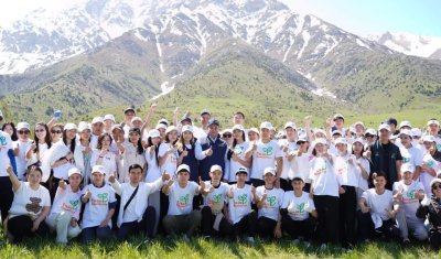 ТҮРКІСТАН ОБЛЫСЫНДА «TAZA QAZAQSTAN» БАҒДАРЛАМАСЫ АЯСЫНДА БІР КҮНДЕ 20 МЫҢ АҒАШ ЕГІЛДІ