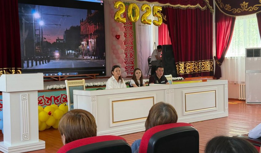 СӘКЕН СЕЙФУЛЛИН АТЫНДАҒЫ МЕКТЕП-ЛИЦЕЙІНДЕ ҚҰҚЫҚТЫҚ САУАТТЫЛЫҚТЫ АРТТЫРУҒА БАҒЫТТАЛҒАН ТҮСІНДІРМЕ ЖҰМЫСТАРЫ ЖҮРГІЗІЛДІ