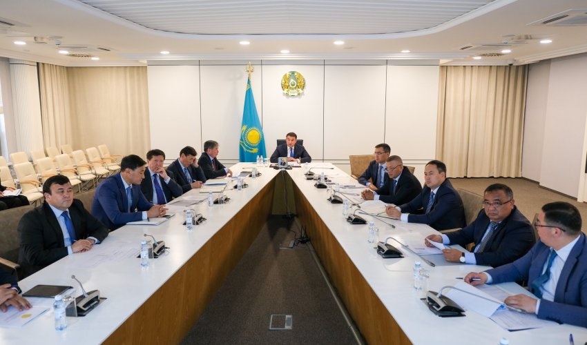 ТҮРКІСТАН ОБЛЫСЫНДА ШЕГІРТКЕГЕ ҚАРСЫ КҮРЕС КҮШЕЙТІЛДІ: 1 МЛН ГЕКТАРДАН АСТАМ АУМАҚ БАҚЫЛАУДА