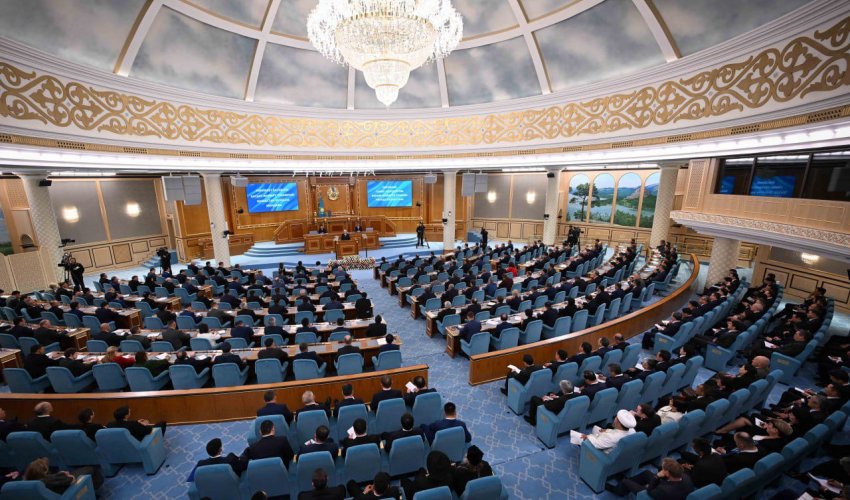 ПРЕЗИДЕНТ ПАРЛАМЕНТТІК РЕФОРМА ЖАСАУ ТУРАЛЫ БАСТАМА КӨТЕРДІ