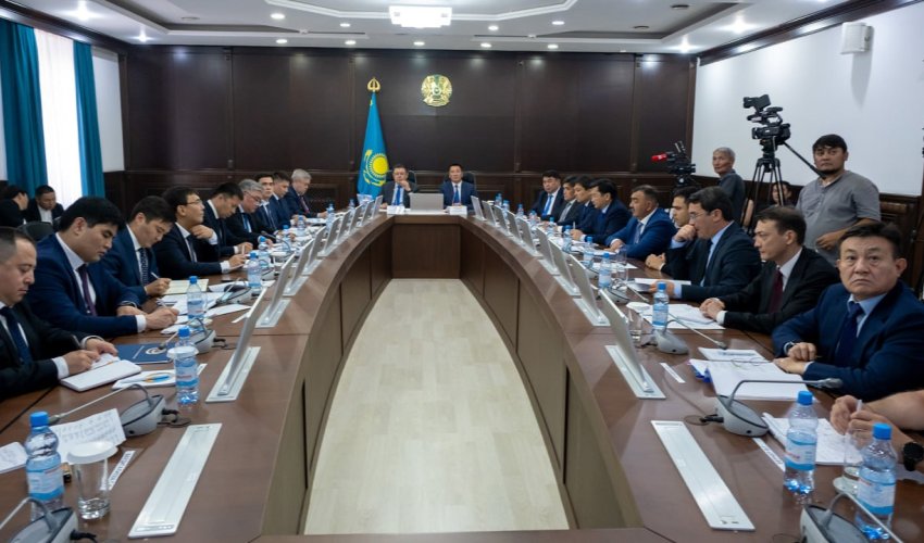 Павлодарда өткен Жобалық кеңсенің көшпелі отырысында жылу беру маусымына дайындық пен Ұлттық жобаны іске асыру мәселелері талқыланды
