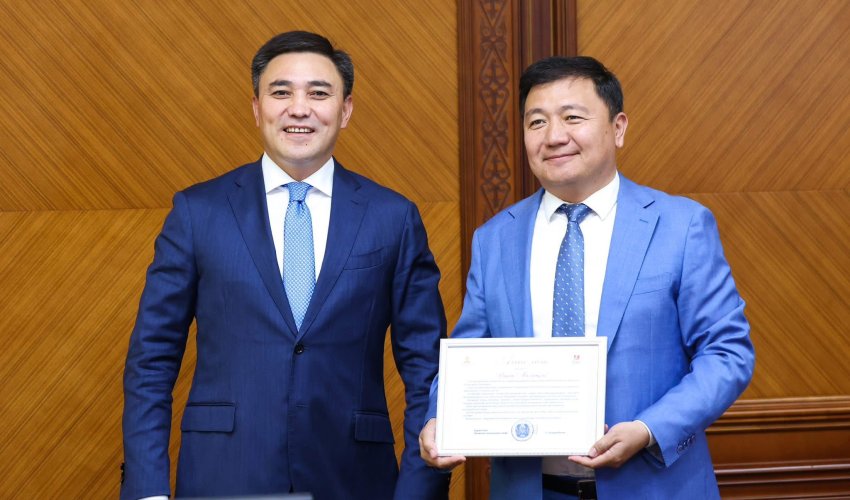 Рашид Мыңбаев Әл-Фараби ауданында атқарған қызметін тәмамдады