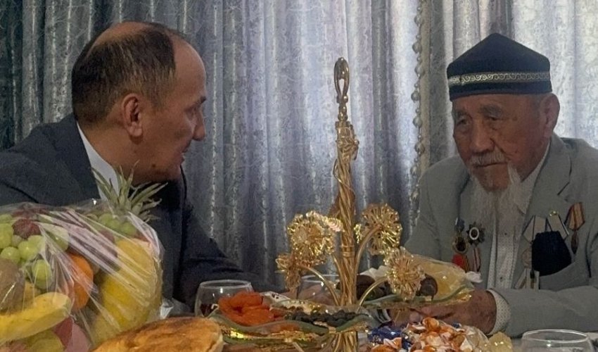 ҒАСЫР ЖАСАҒАН ҚАҺАРМАНҒА ҚҰРМЕТ КӨРСЕТІЛДІ