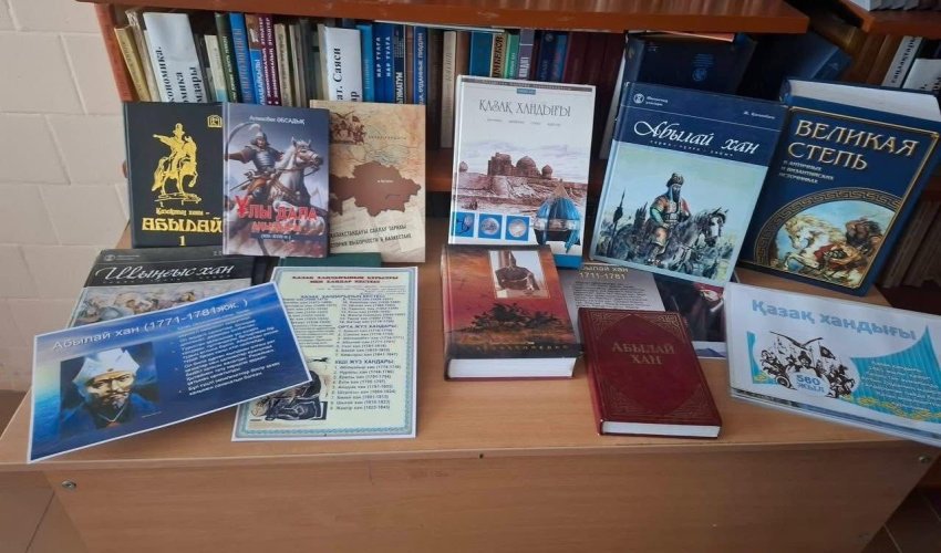 ТҮРКІСТАН ОБЛЫСЫНДА РЕФЕРЕНДУМ УЧАСКЕСІНДЕ КІТАП ЖӘНЕ ҚОЛӨНЕРШІЛЕР ЖӘРМЕҢКЕСІ ҰЙЫМДАСТЫРЫЛДЫ