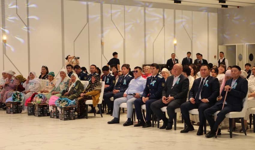 Түркістанда тыл ардагерлеріне құрмет көрсетілді