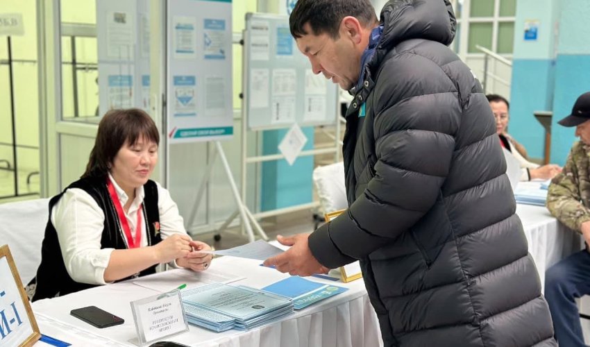 ТҮРКІСТАН: ТӨЛЕБИ АУДАНЫНДА ӘЛЕМ ЧЕМПИОНЫ ӨЗ ТАҢДАУЫН ЖАСАДЫ