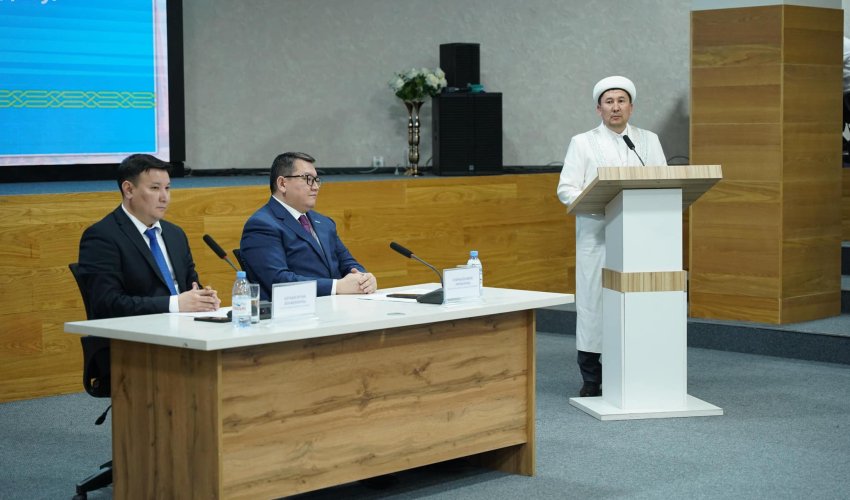 Мемлекет басшысының кеңесшісі Түркістанда дін мамандарымен жүздесті
