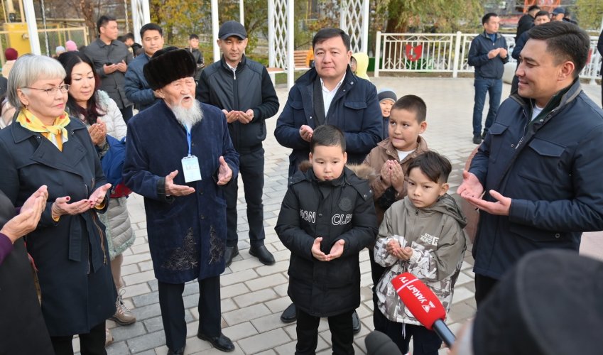 ШЫМКЕНТТЕ ЖАҢА ДЕМАЛЫС АЙМАҚТАРЫ АШЫЛЫП, ҚАЛА ТҰРҒЫНДАРЫНА АРНАЛҒАН СЫЙ ТАРТЫЛДЫ