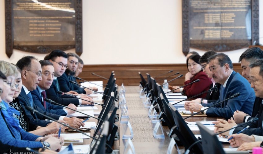 В Евразийском национальном университете им. Л. Н. Гумилева состоялось экспертное обсуждение основных положений проекта Новой Конституции Республики Казахстан