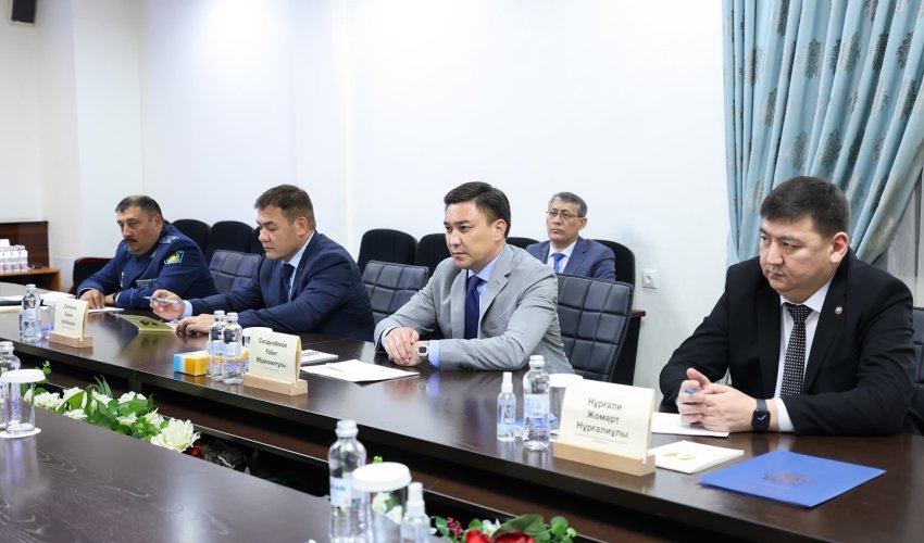 АЗАМАТТАРДЫҢ КӨТЕРГЕН ӨЗЕКТІ МӘСЕЛЕЛЕРІ БАҚЫЛАУҒА АЛЫНАДЫ
