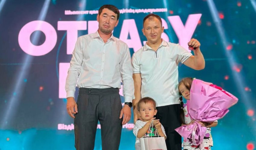 ҚАЛА КҮНІНЕ ОРАЙ ТҰРҒЫНДАРҒА ПӘТЕР КІЛТТЕРІ ТАБЫСТАЛДЫ