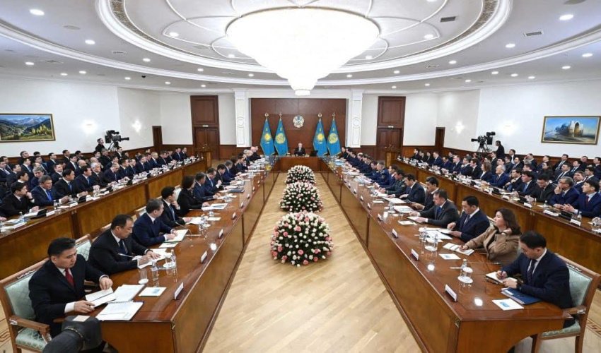 Олжас Бектенов Президентке ел экономикасын нығайту жөніндегі тапсырмалардың жүзеге асырылу барысы туралы баяндады