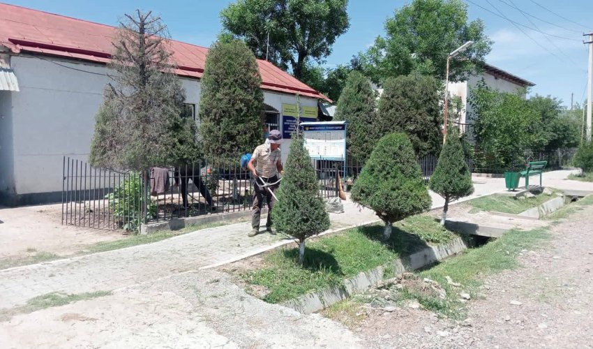 В САРЫАГАШЕ ПРОШЁЛ ОБЩЕРАЙОННЫЙ СУББОТНИК