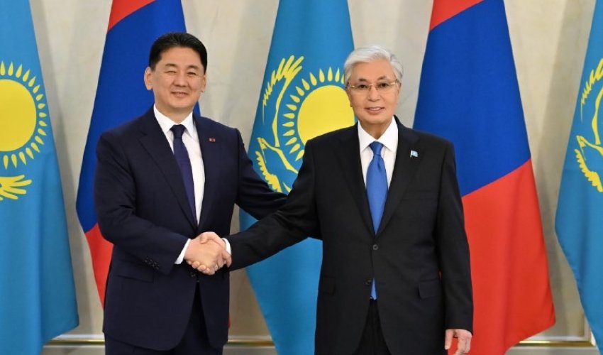 ҚАЗАҚСТАН МЕН МОҢҒОЛИЯ ПРЕЗИДЕНТТЕРІ ШАҒЫН ҚҰРАМДА КЕЛІССӨЗ ЖҮРГІЗДІ