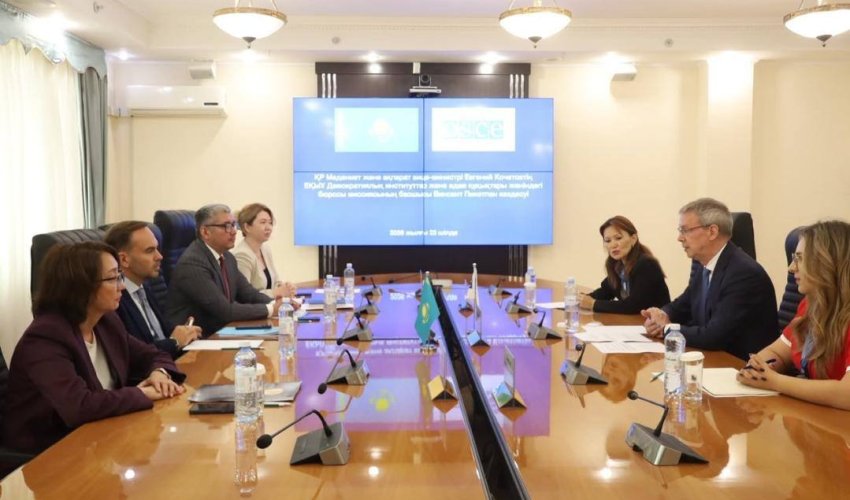 Құрылтай сайлауын бақылау мәселесі ЕҚЫҰ/ДИАҚБ өкілдерімен талқыланды