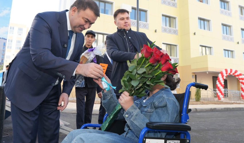 РЕСПУБЛИКА КҮНІНДЕ ТҮРКІСТАНДА 14 ТҰРҒЫН ҮЙ, 600-ГЕ ЖУЫҚ ПӘТЕР ПАЙДАЛАНУҒА БЕРІЛДІ