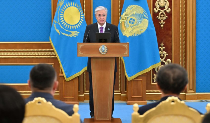 Президент алдағы Ұстаздар күнімен құттықтады