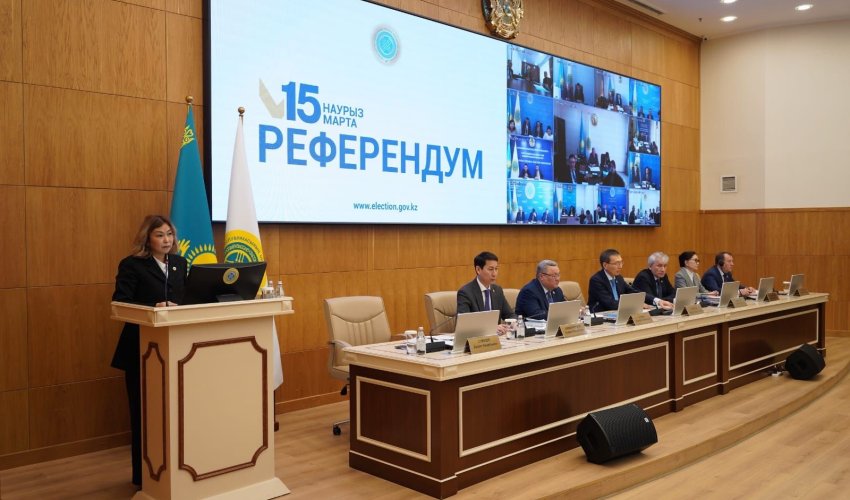 Референдум күні әр екі сағат сайын дауысберу барысы туралы ақпарат беріліпотырады