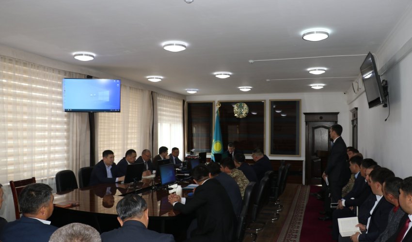 ТҮЛКІБАС АУДАНЫНДА БЮДЖЕТ КІРІСТЕРІН АРТТЫРУ ЖӘНЕ ӘЛЕУМЕТТІК МІНДЕТТЕРДІҢ ОРЫНДАЛУЫ ТАЛҚЫЛАНДЫ